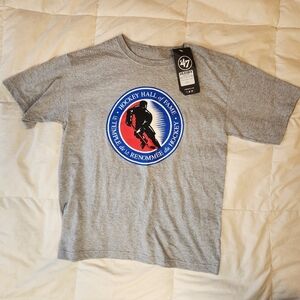 NWT Gray Hockey Hall of Fame Youth T-Shirt Size Large